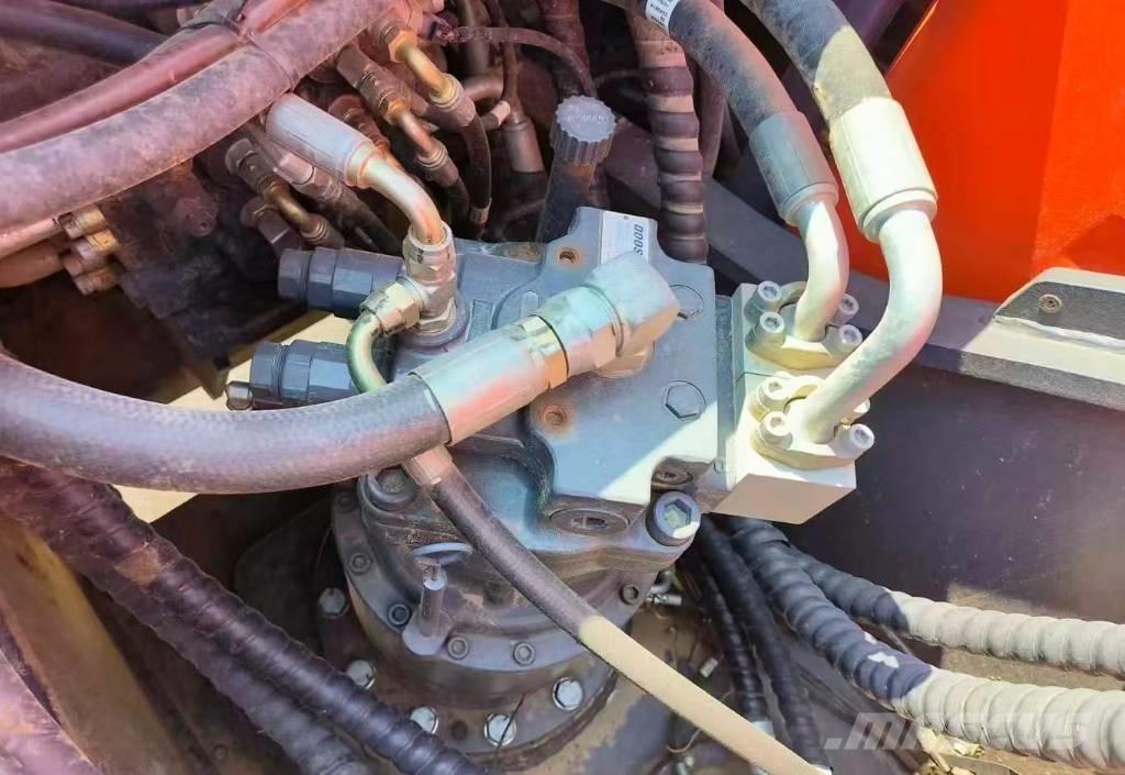 Doosan DX 200 Pásové rýpadlá