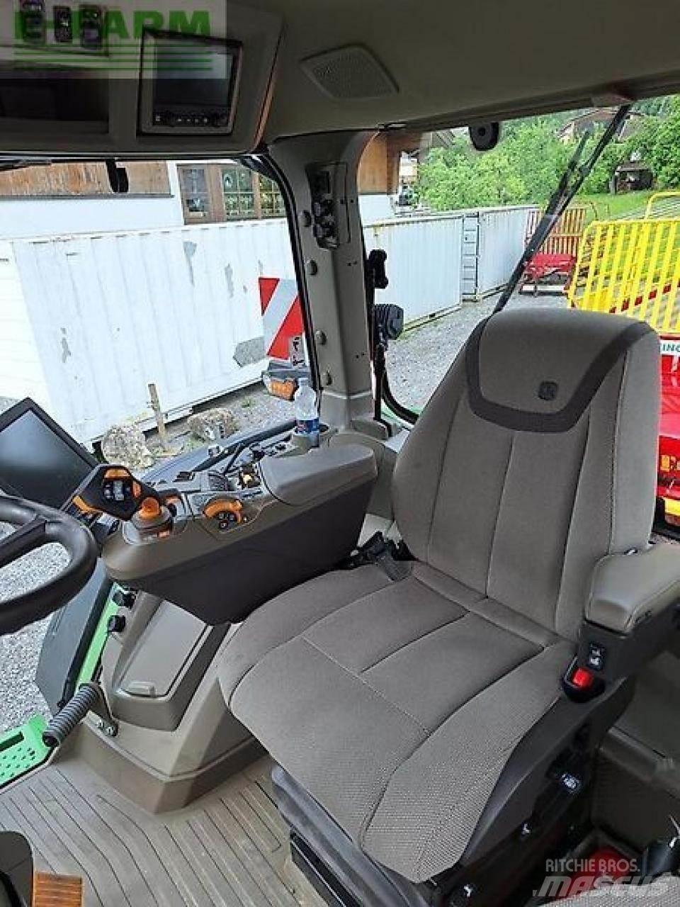 John Deere 7r 330 Traktory