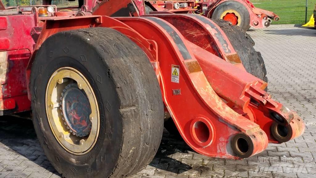 Sandvik LH208 Podzemné nakladače