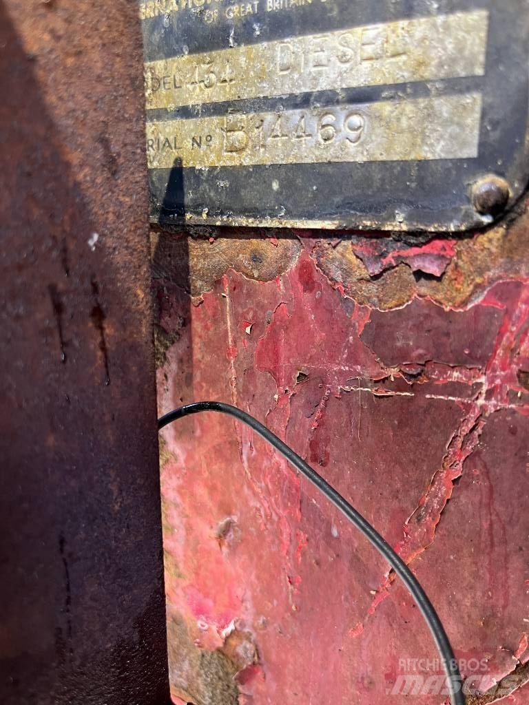 McCormick IH 434 Traktory