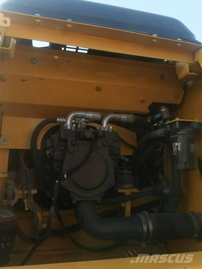 Komatsu PC 160 LC-7 Pásové rýpadlá
