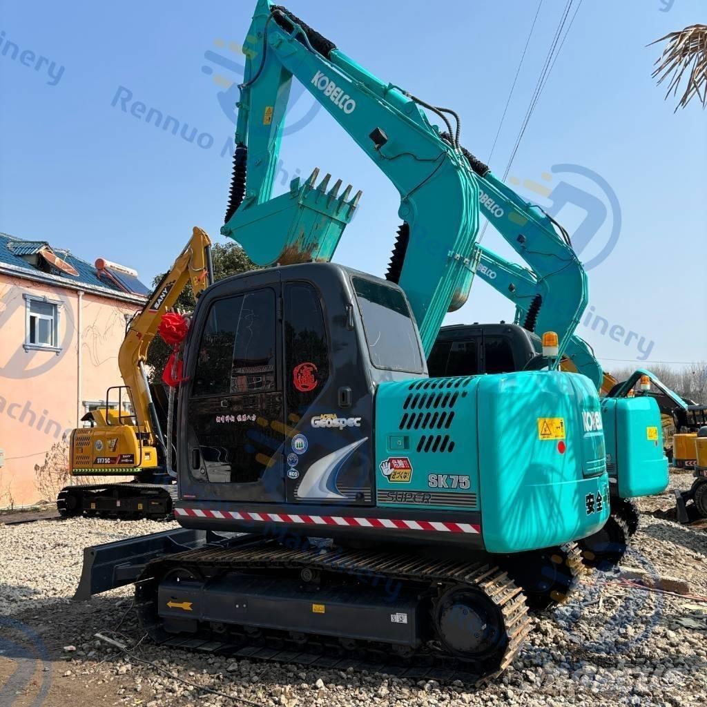 Kobelco SK75 Pásové rýpadlá
