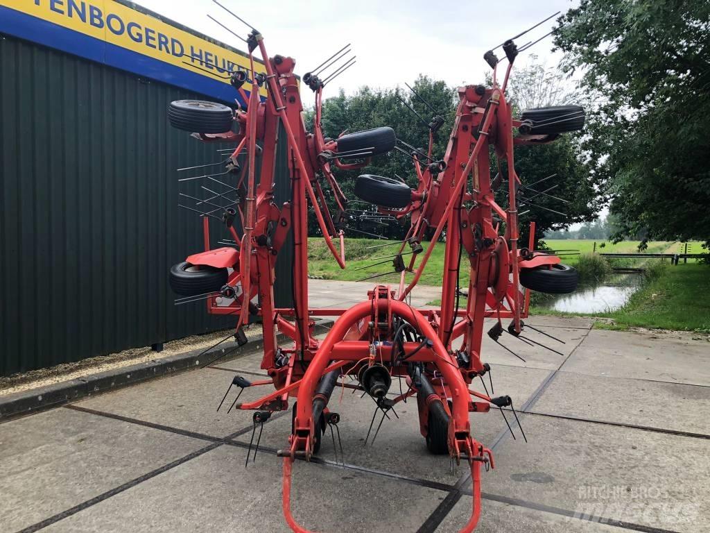 Kuhn GF 8702 Obracače a zhrabovače sena