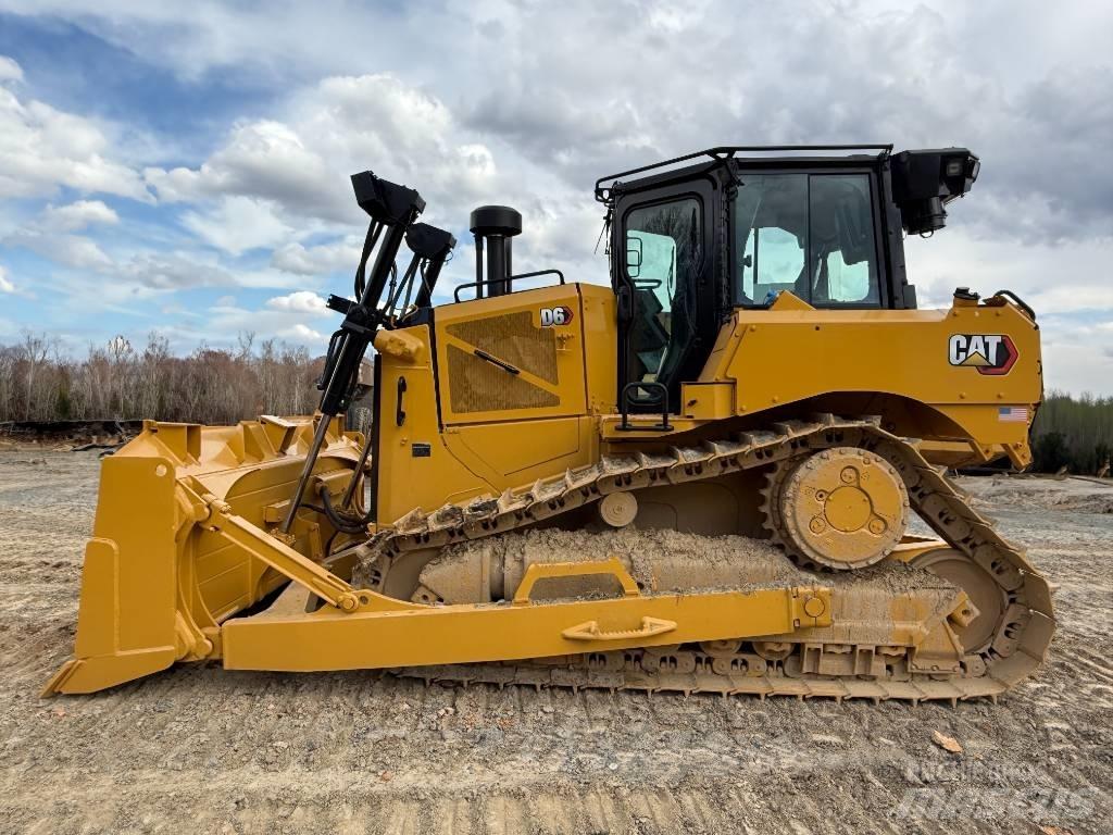 CAT D 6 Pásové dozéry
