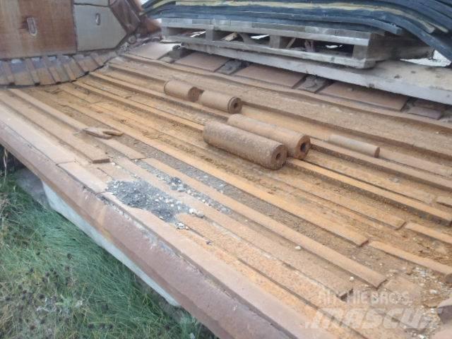 CAT 5230 Bagre s prednou lopatou
