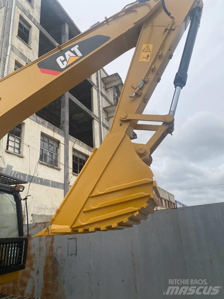 CAT 320 D Pásové rýpadlá