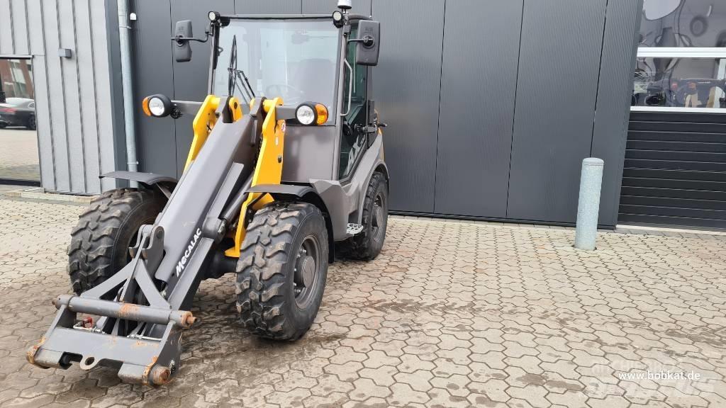 Mecalac AX 700 Kolesové nakladače