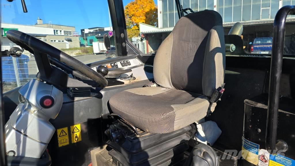 JCB 406 Kolesové nakladače