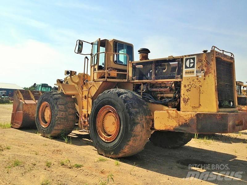 CAT 988 B Kolesové nakladače