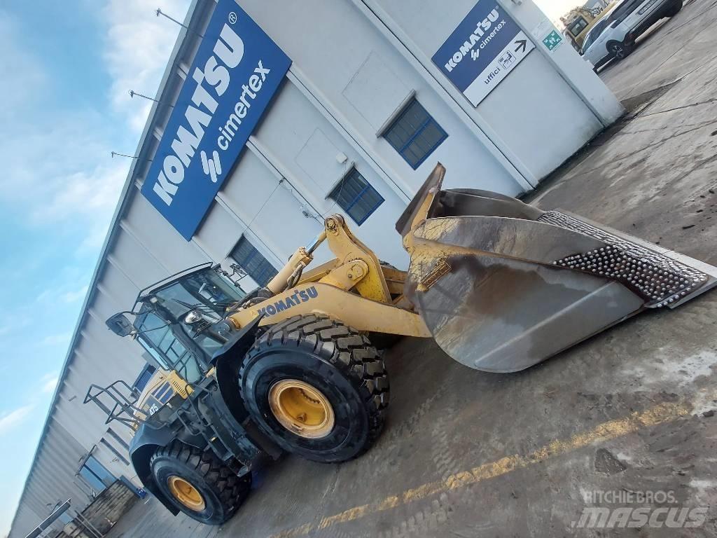 Komatsu WA475 Kolesové nakladače