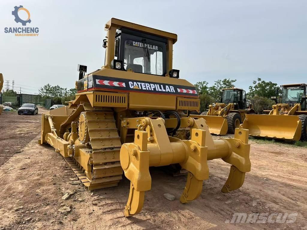 CAT D 8 R Pásové dozéry