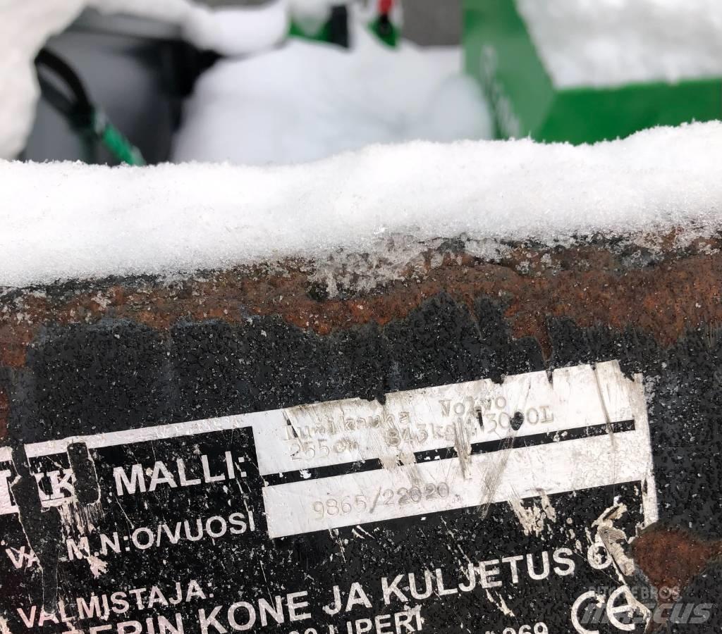  LKK Lumikauha 3000L Ďalšie nakladače, rýpadlá a príslušenstvo