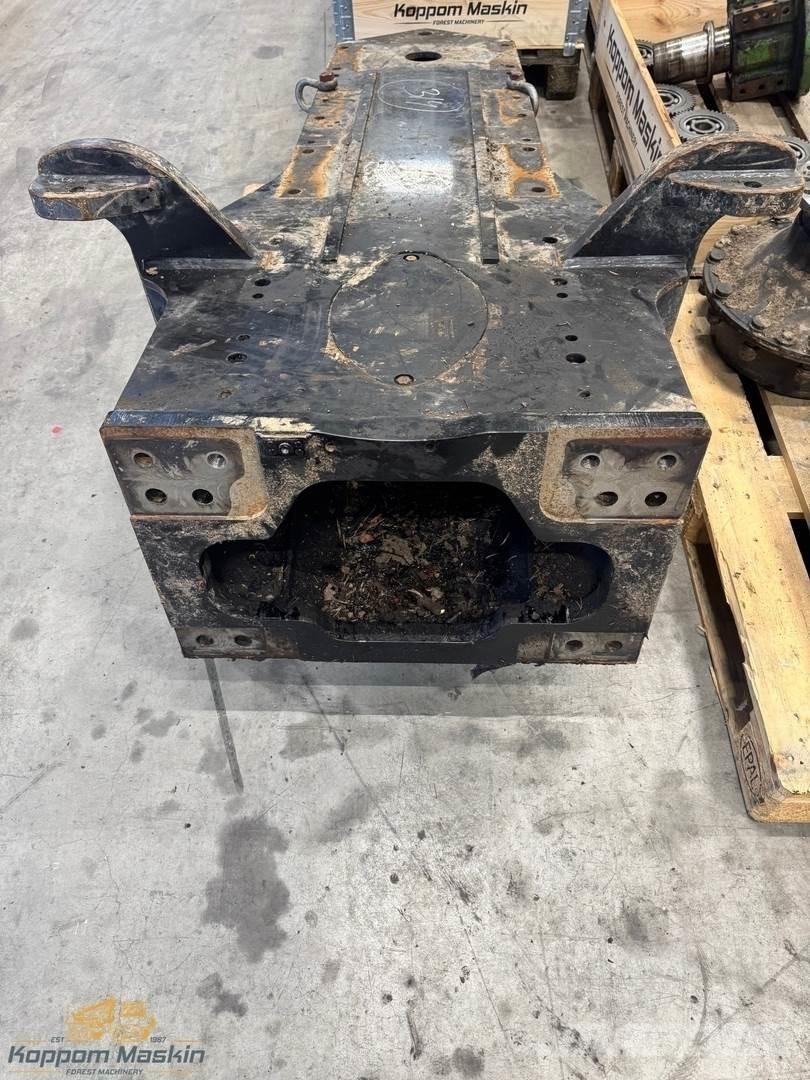 Komatsu 855 Ďalšie komponenty