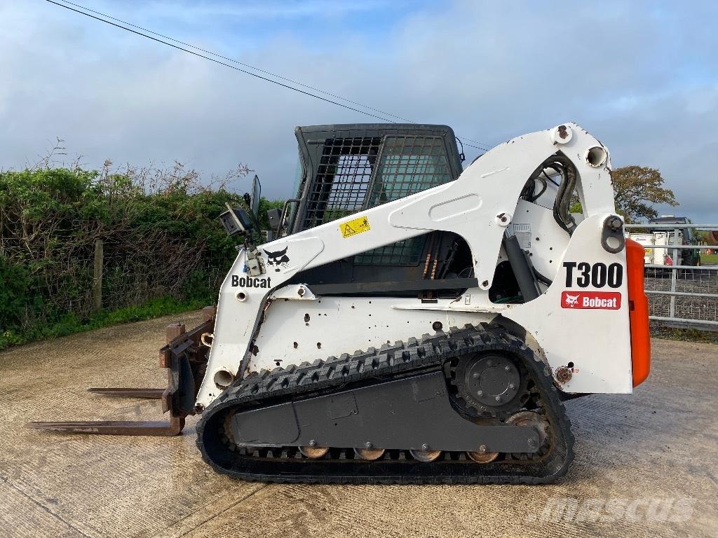 Bobcat T 300 Šmykom riadené nakladače