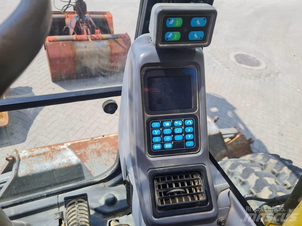 Komatsu PW 140-7 Kolesové rýpadlá