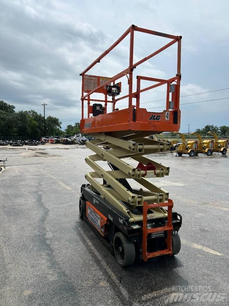 JLG R2632 Nožnicové zdvíhacie plošiny