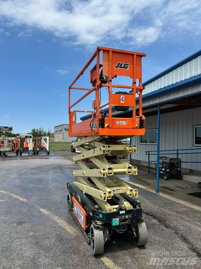 JLG R2632 Nožnicové zdvíhacie plošiny