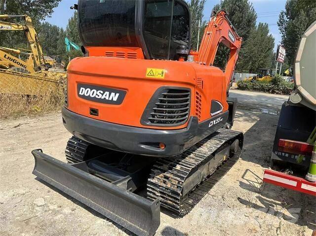Doosan DX75 Pásové rýpadlá