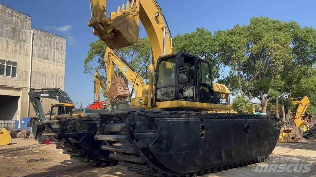 CAT 320 C Obojživelná rýpadlá