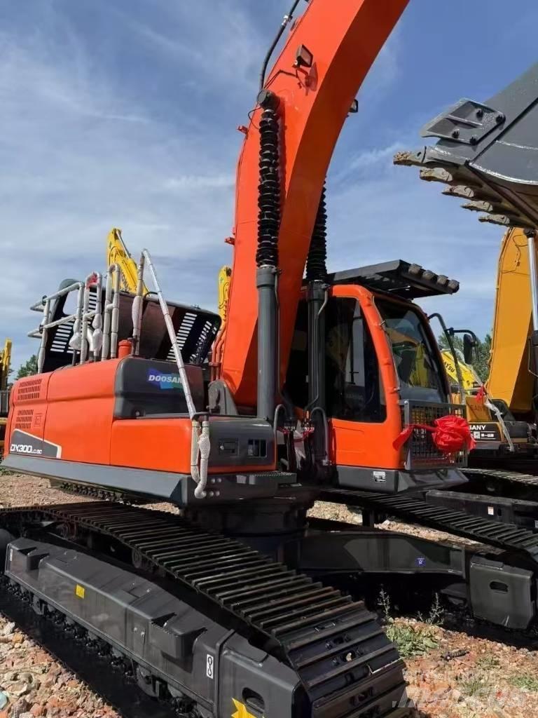 Doosan DX300LC-9C Pásové rýpadlá