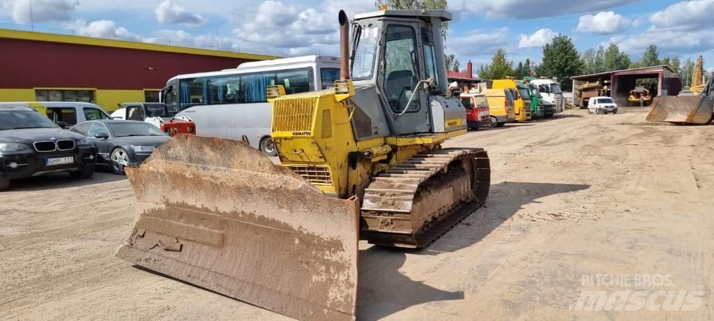 Komatsu D 41 E-6 Pásové dozéry