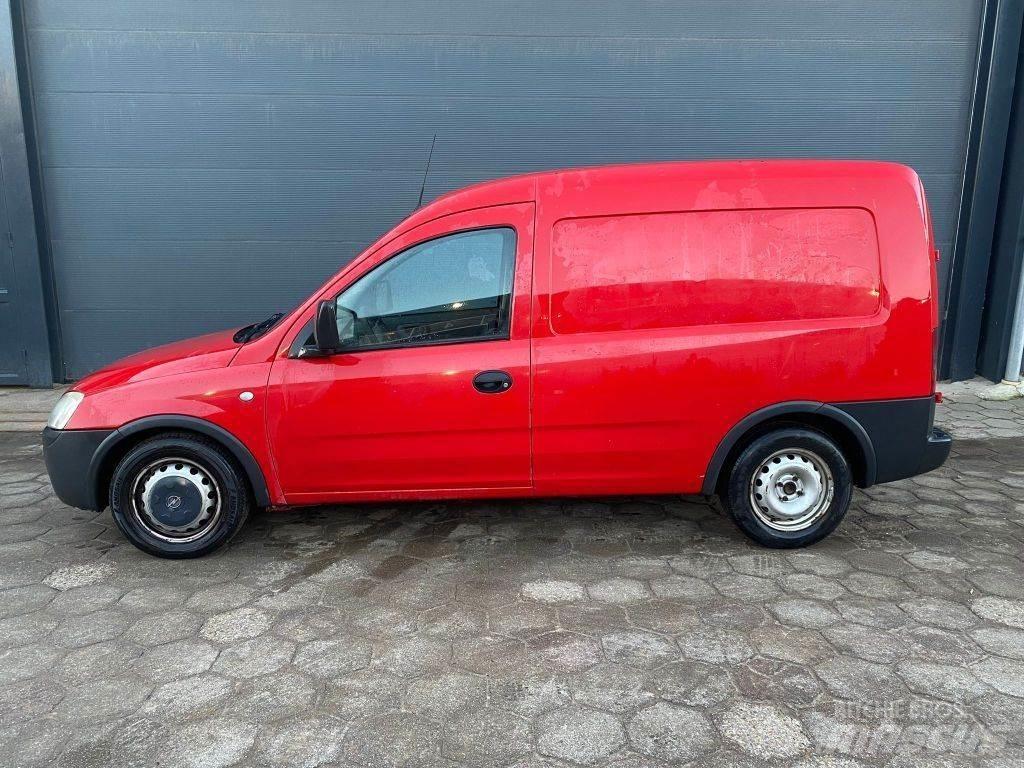 Opel Combo CDTI Skriňová nadstavba