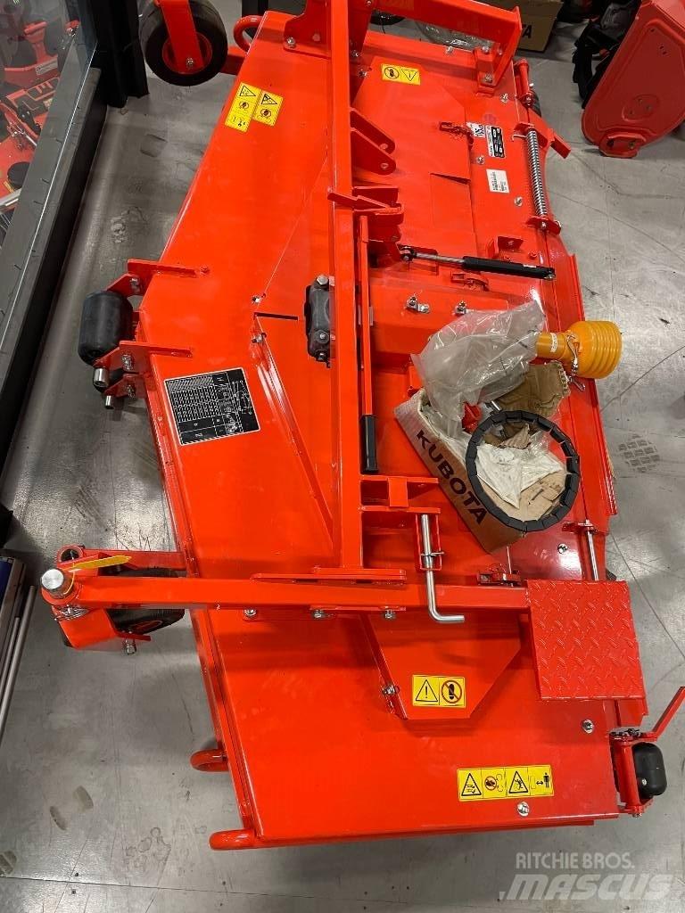 Kubota RCK72 RD Kosačky namontované a ťahané