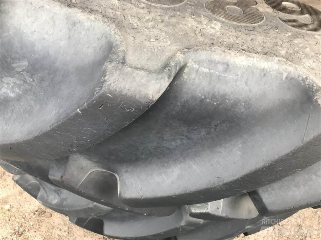 Mitas 680/80R42 Pneumatiky, kolesá a ráfiky