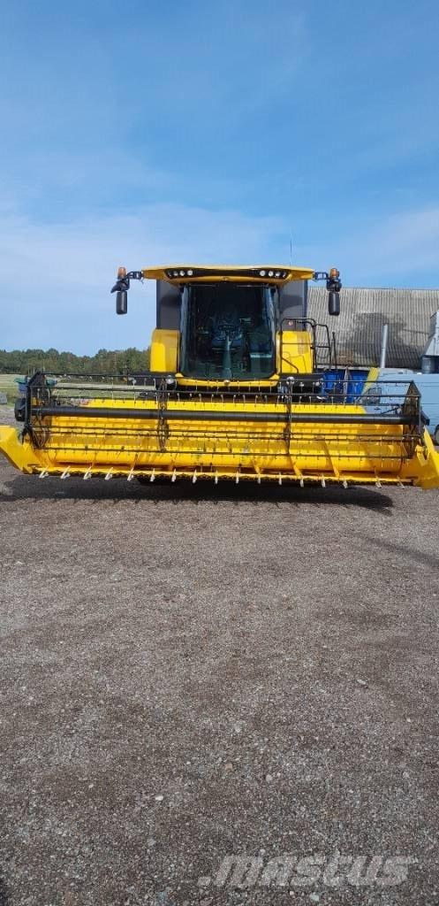 New Holland CX5.80 Kombinované zberacie stroje