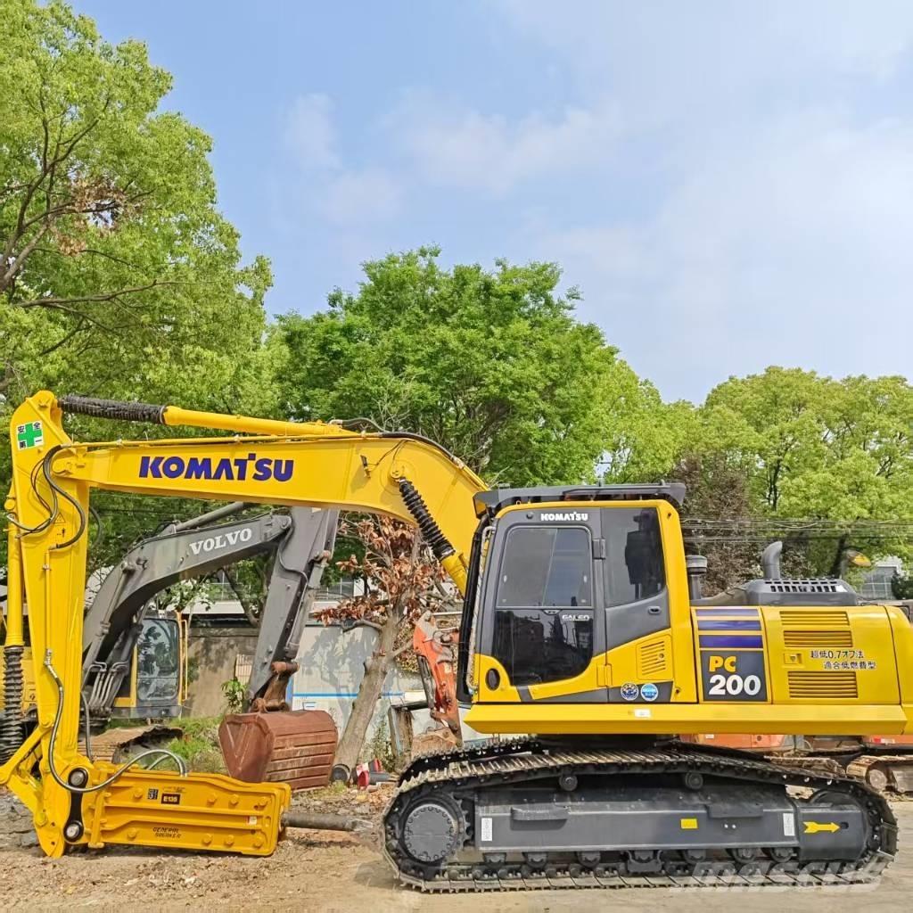 Komatsu PC 200 Pásové rýpadlá