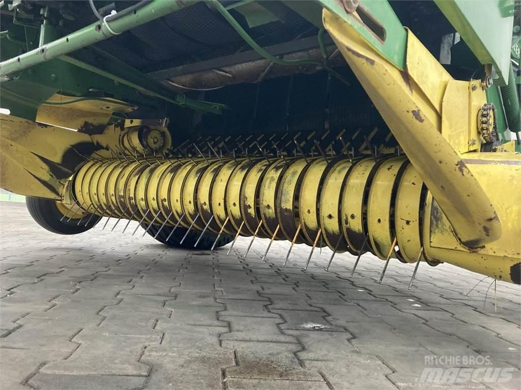 John Deere 550 Lisy na okrúhle balíky