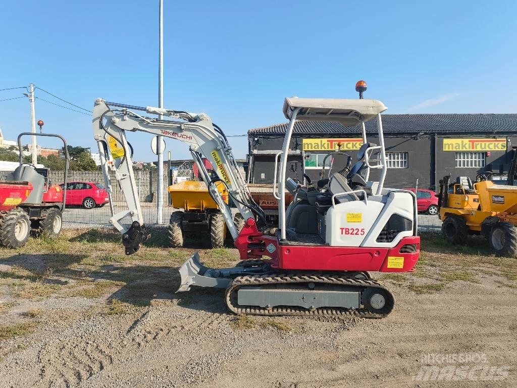 Takeuchi TB 225 Mini rýpadlá < 7t