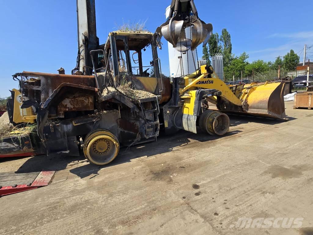 Komatsu 380-6 Nápravy