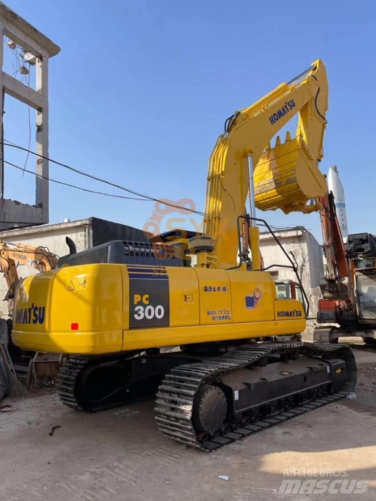 Komatsu PC 300 Pásové rýpadlá
