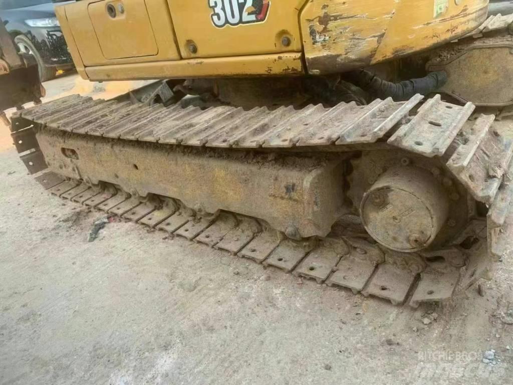 CAT 302 Mini rýpadlá < 7t