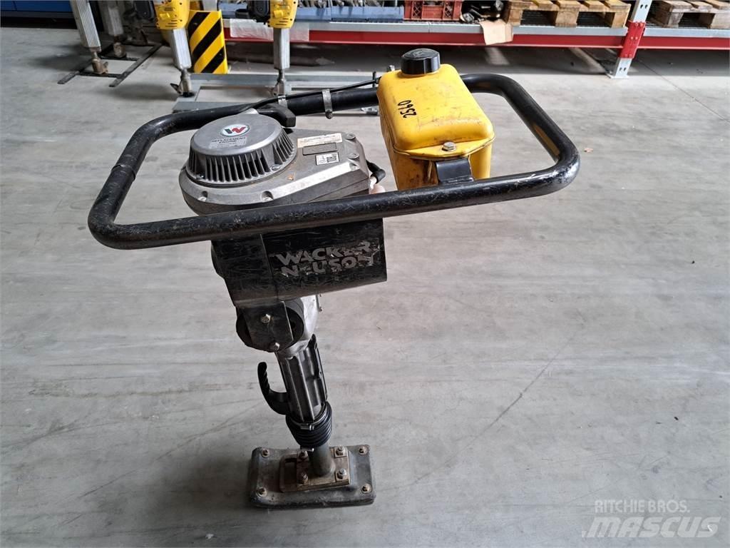 Wacker Neuson BS30 Vibračné zhutňovače