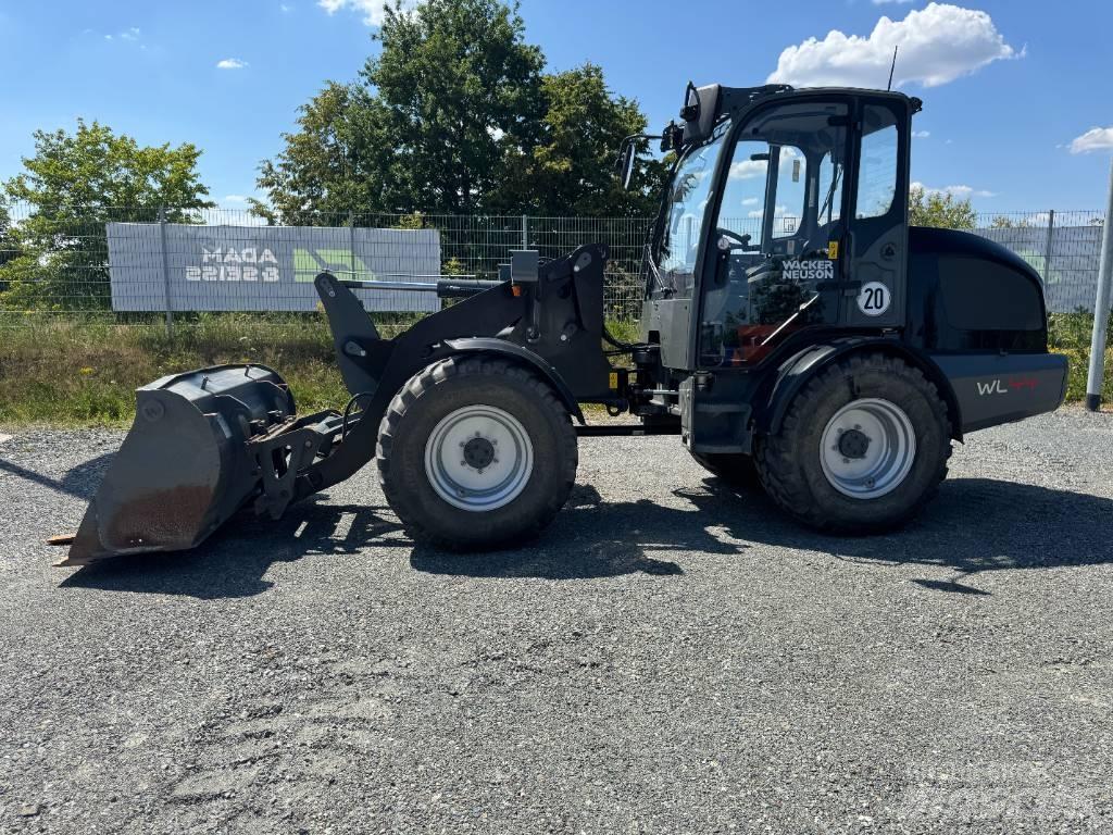 Wacker Neuson WL44 Kolesové nakladače