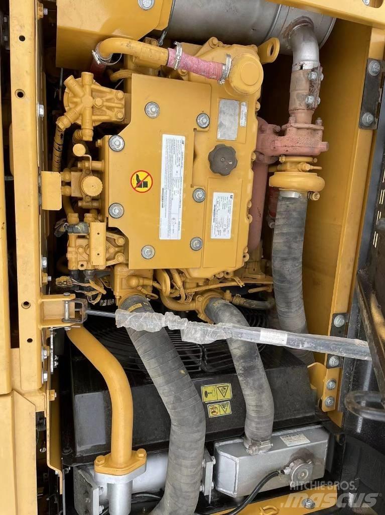 CAT 313 Pásové rýpadlá