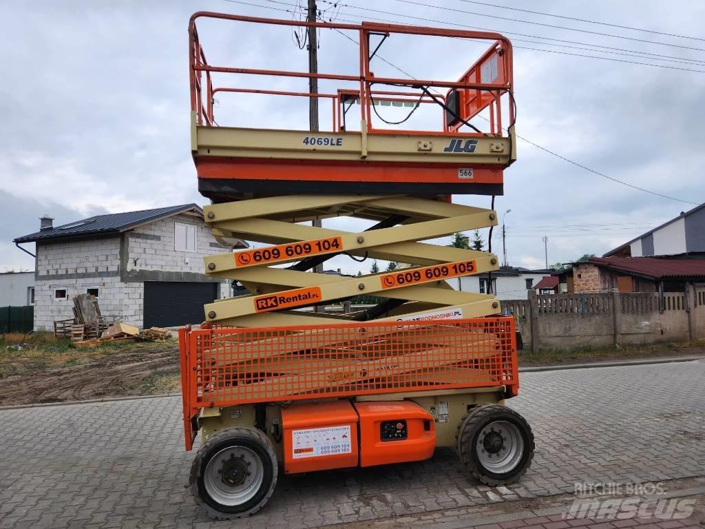 JLG E 4069 LE Nožnicové zdvíhacie plošiny
