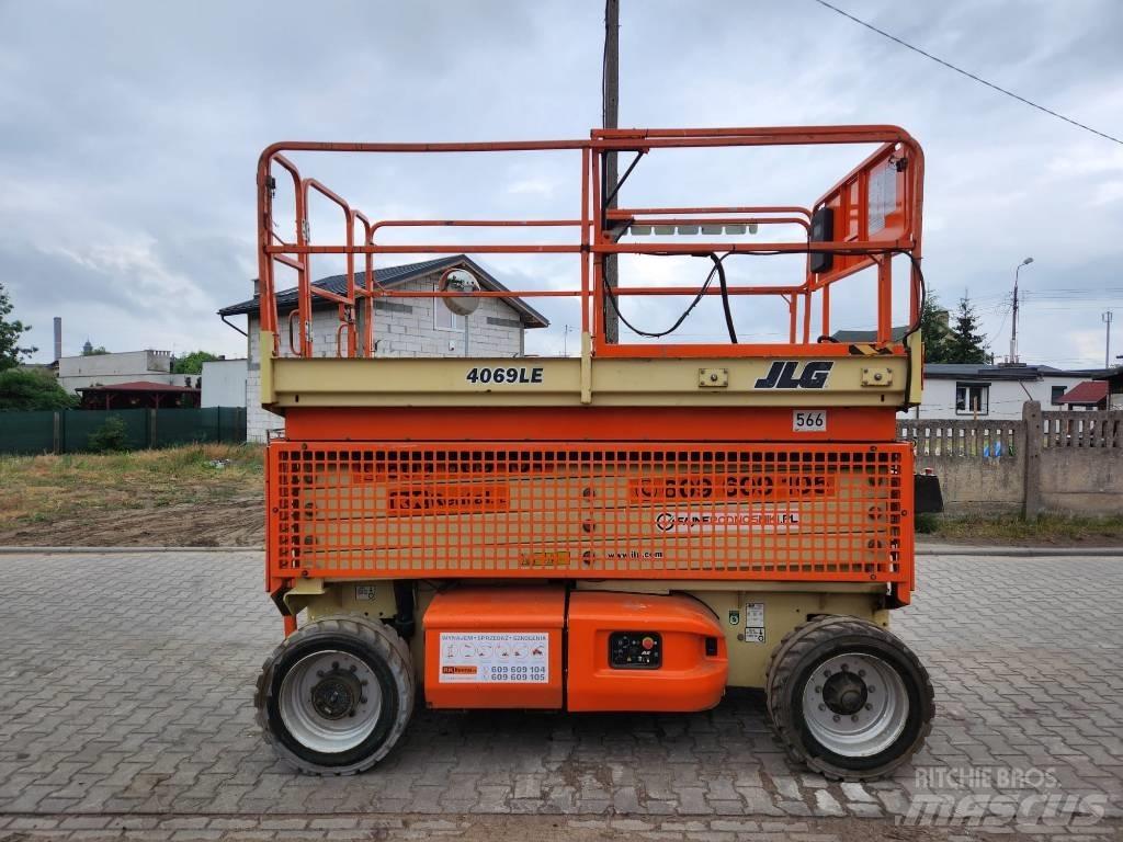 JLG E 4069 LE Nožnicové zdvíhacie plošiny