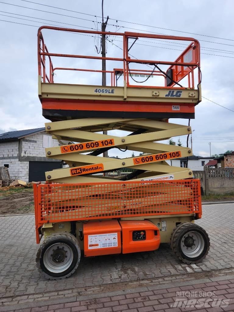 JLG E 4069 LE Nožnicové zdvíhacie plošiny
