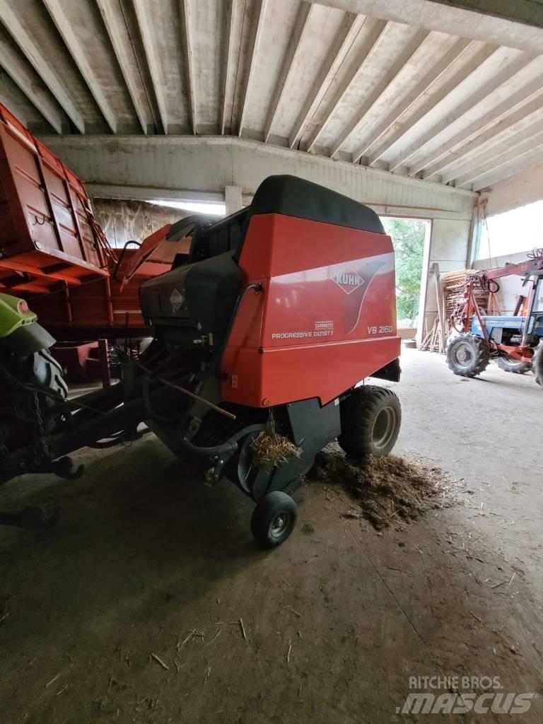 Kuhn VB 2160 Lisy na okrúhle balíky
