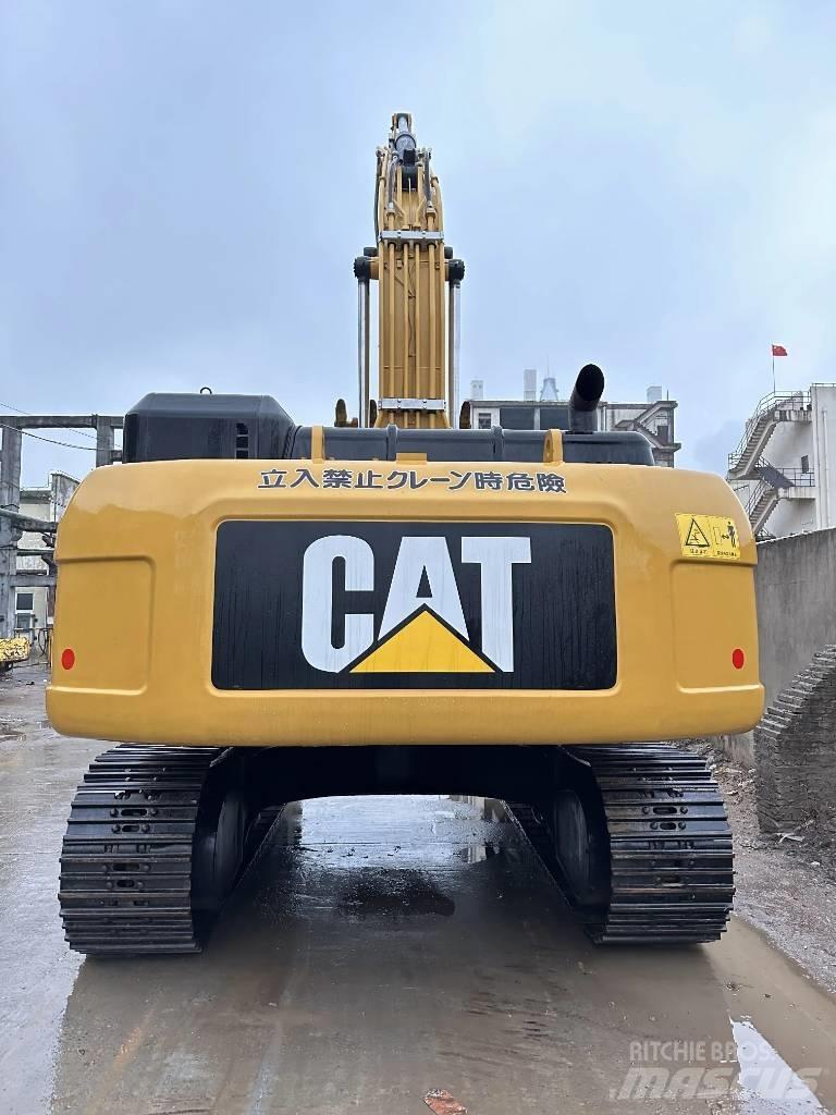 CAT 330D2 Pásové rýpadlá