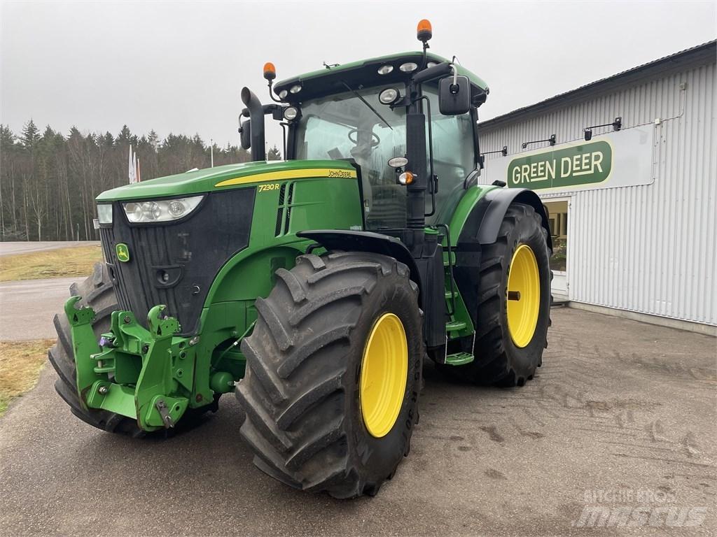 John Deere 7230R Traktory