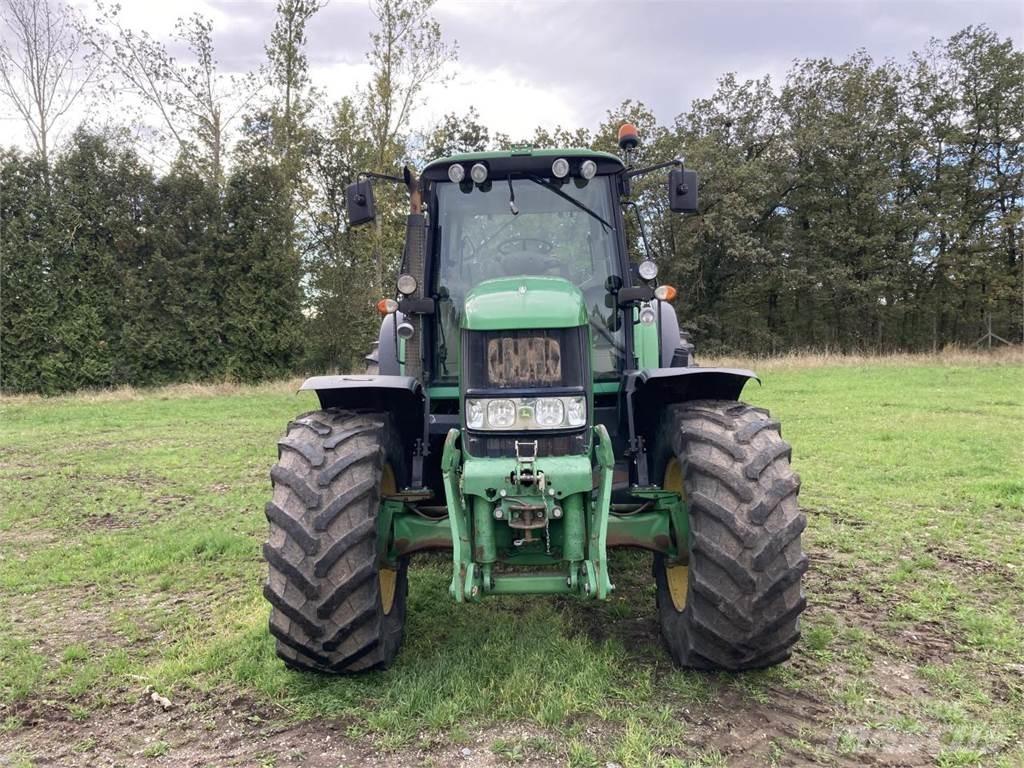 John Deere 7430 Traktory