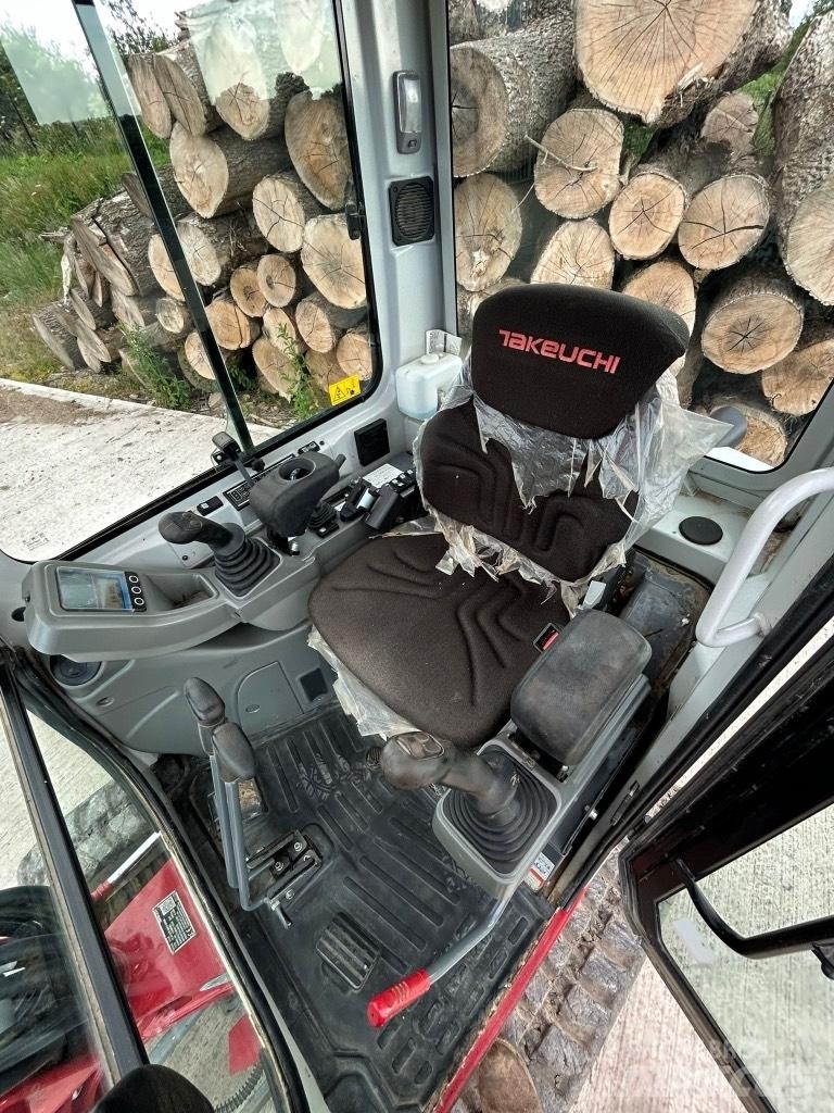 Takeuchi TB 225 Mini rýpadlá < 7t