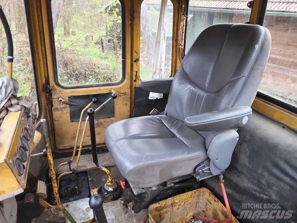 Chtz T 130 Pásové dozéry