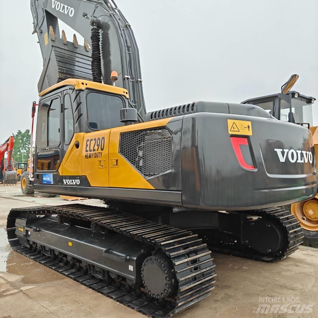 Volvo 290D Pásové rýpadlá