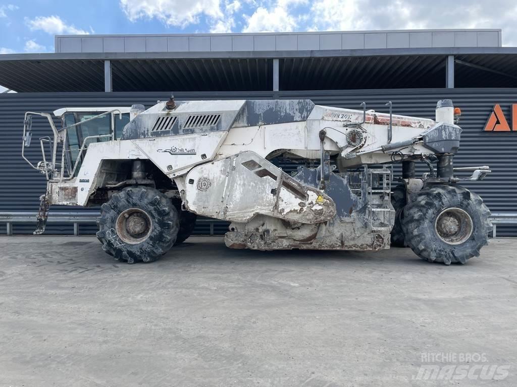 Wirtgen WR 240I Recyklovače asfaltu