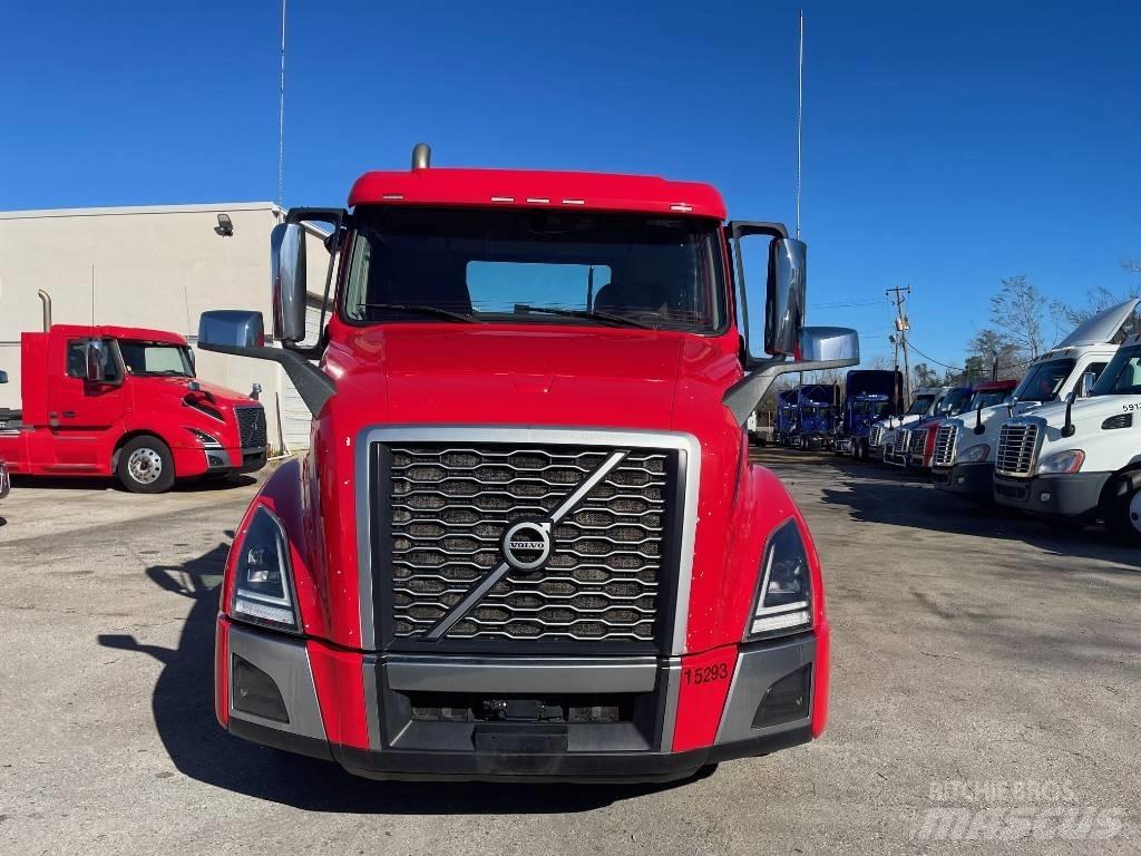 Volvo VNL64T300 Ťahače